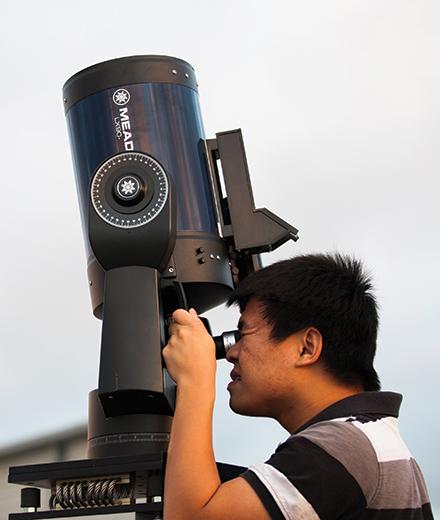 Discover the Unique Features of Different Sports Balls Used in Professional Games
